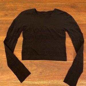 Fabletics workout long sleeved Crop Top with burnout design size small